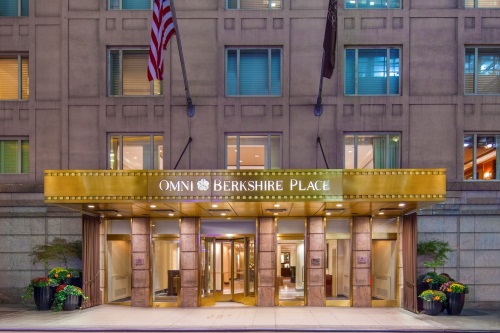 Omni Berkshire Place Hotel gebouw